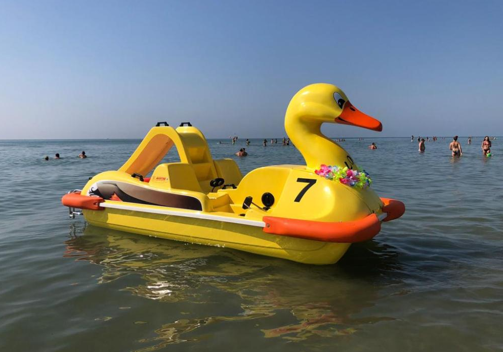 Martini Nautica Duck Pedal Boat