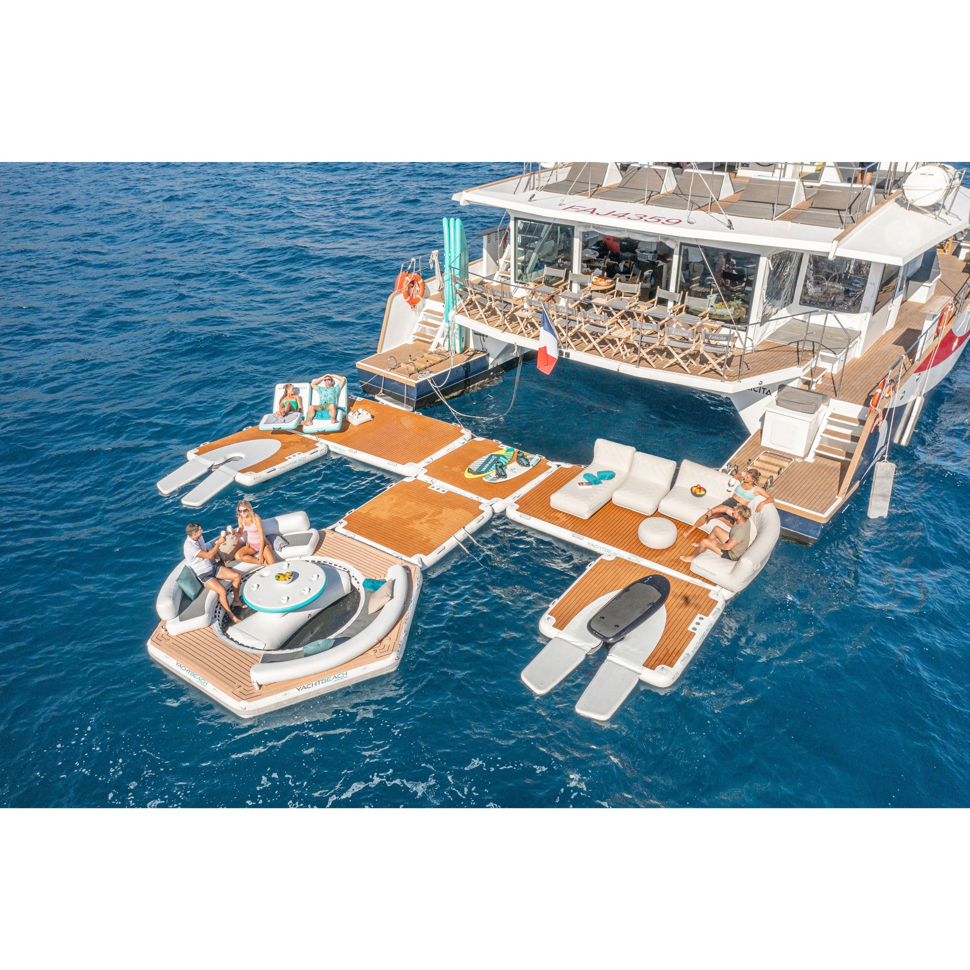 Yachtbeach Pavilion Beachclub Setup 4.10 Platform 13.5'