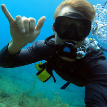 Load image into Gallery viewer, Jet Sports - Man diving underwater with the BLU3 Nomad Scuba Diving System- 1 Battery Nomad-BP-1