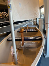 Load image into Gallery viewer, Puffin 1060 - Sailing