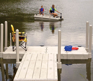 Connect-A-Dock T Shape Low-Profile Docks - 1000 Series installed in a lake