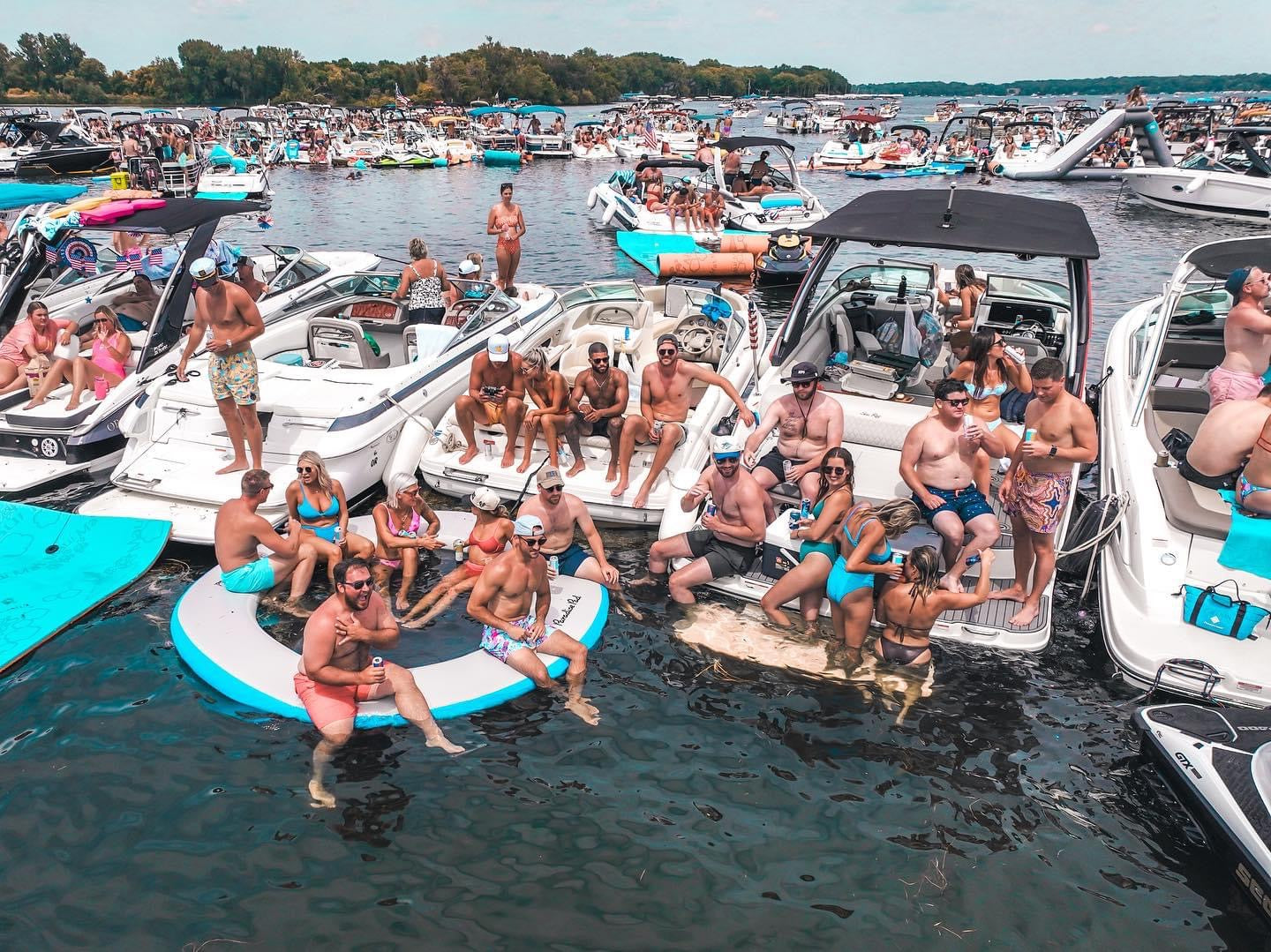 Paradise Pad 10' Round Splash Island