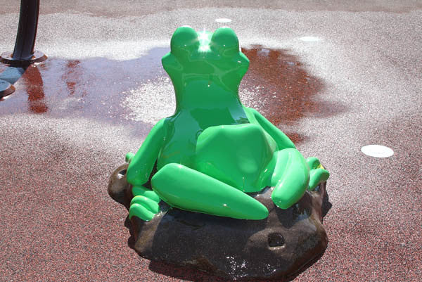 Rain Drop Products Jeremiah the Bullfrog