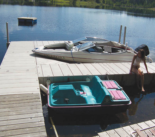 Connect-A-Dock F Shape High-Profile Docks with boats docked