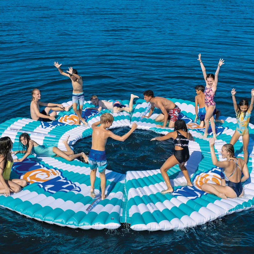 WOW Circle Water Walkway Island