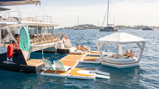 Yachtbeach Pavilion Beachclub Setup connected to other platforms