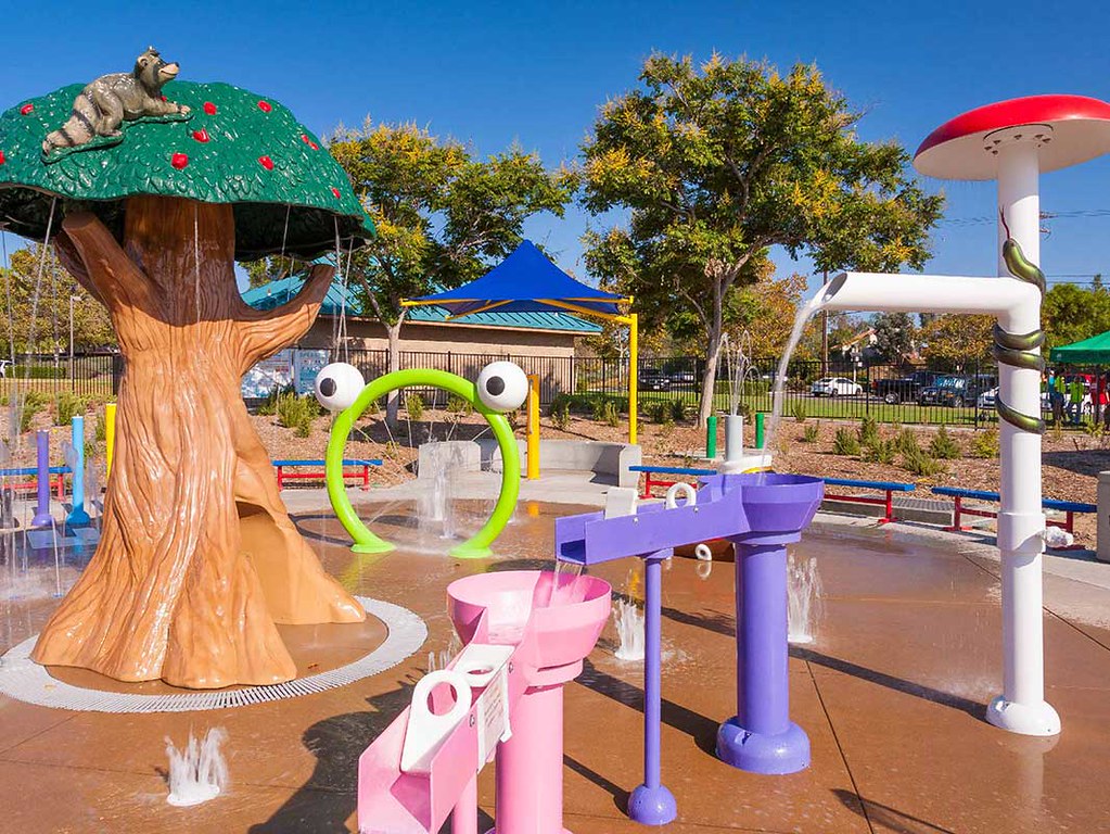 Rain Drop Products Rain Tree With Tunnel Featured On A Splash Pad