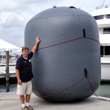 Load image into Gallery viewer, Aeré 8' X 10' Diameter Inflatable Boat Fenders