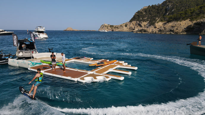 Yachtbeach Platform 3.08 Premium Teak 10.1’x5′ connected to other platforms