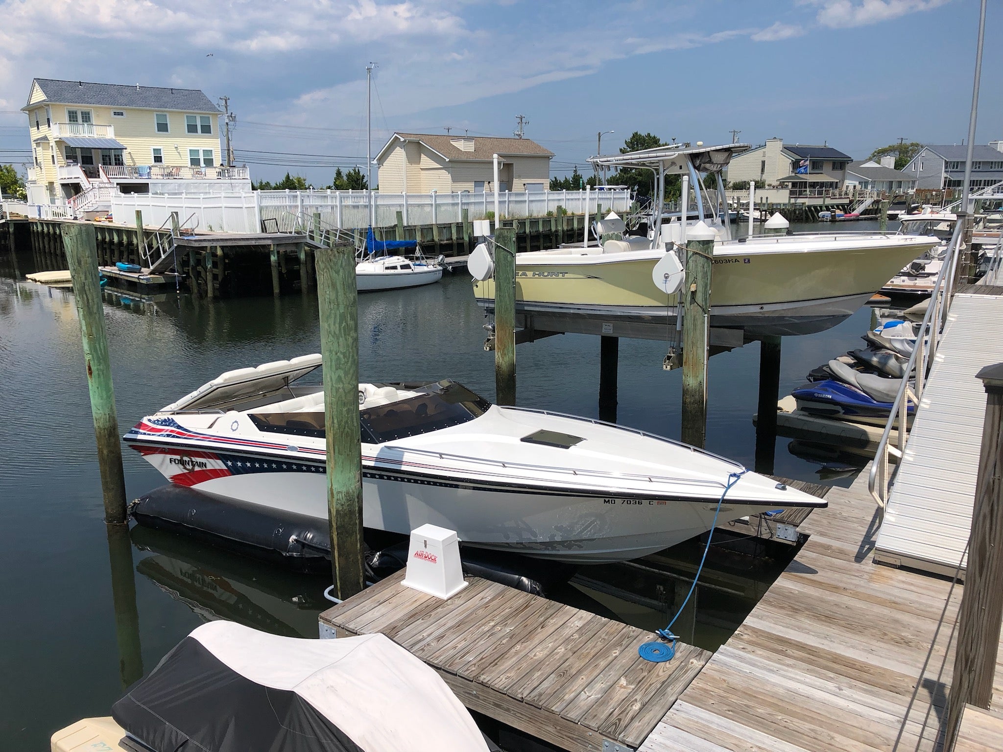 WakeSurf Inflatable Air-Dock Boat Lift  Boats C/B Model