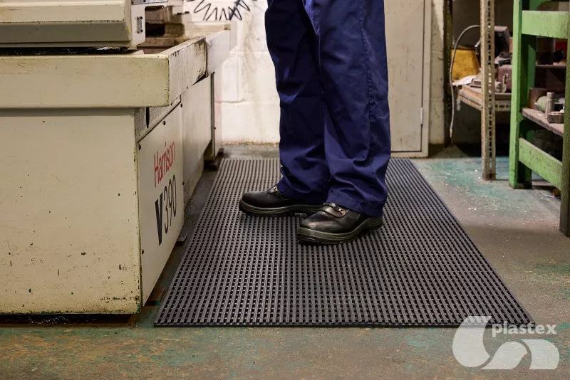 Plastex Heronair Workplace Mat black installed in a workplace