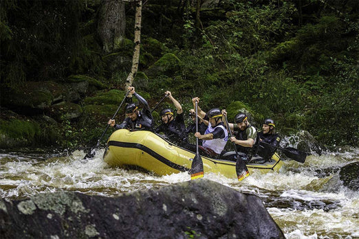 Gumotex PULSAR 560 12 Person Whitewater Raft 18′5″