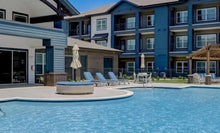 Load image into Gallery viewer, Signature Round Sunbed 5-Piece with Umbrella Hole