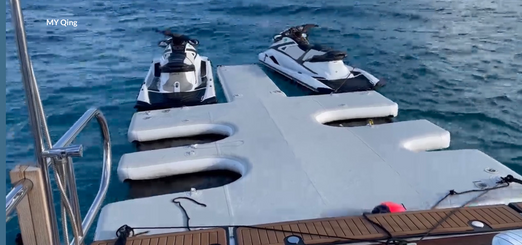 AquaBanas PWC Extreme Bana Jet Ski Dock