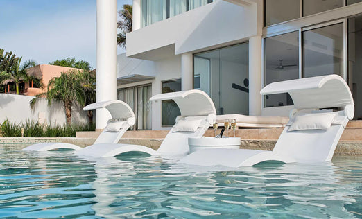 Ledge Signature Chaise Deep In-Pool Lounger