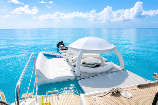 AquaBanas Stew Inflatable Island Yacht Package
