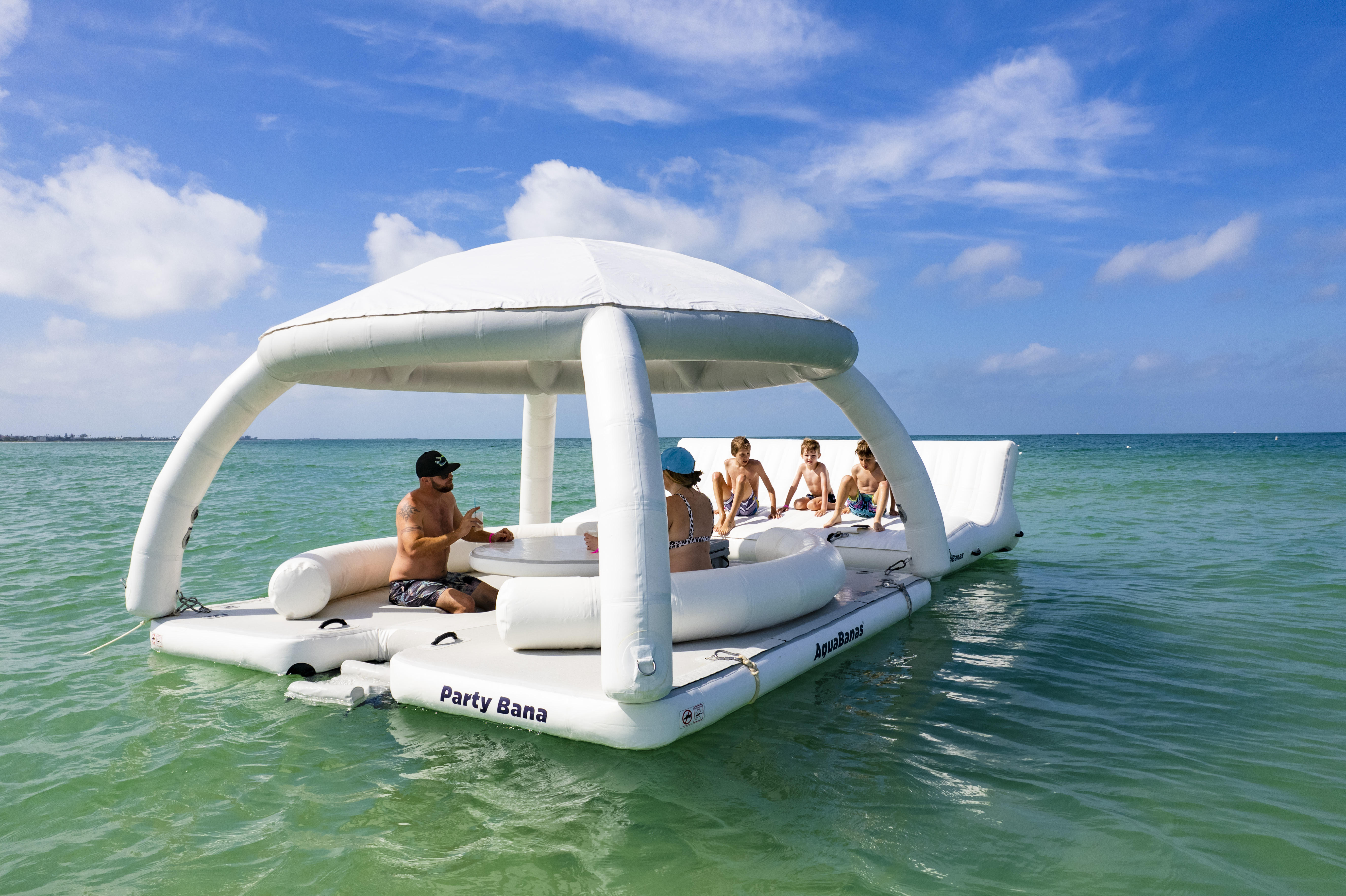 AquaBanas Party Bana With Lounger