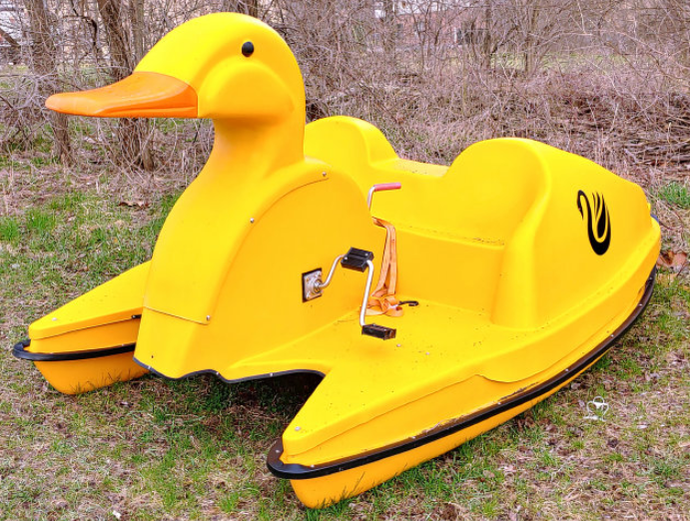 Adventure Glass Yellow Duck Platform 4 Person Paddle Boat