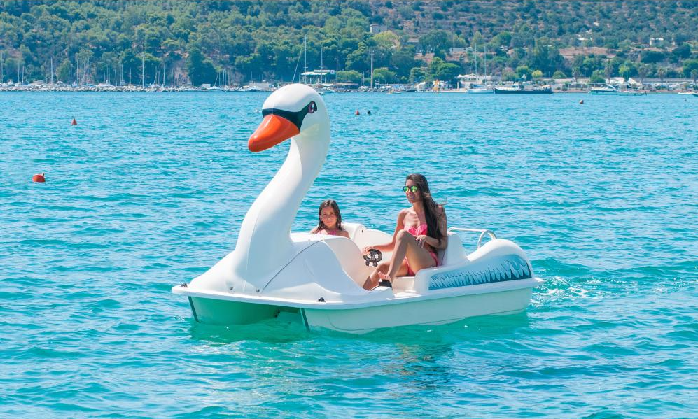 Martini Nautica Swan Pedal Boat