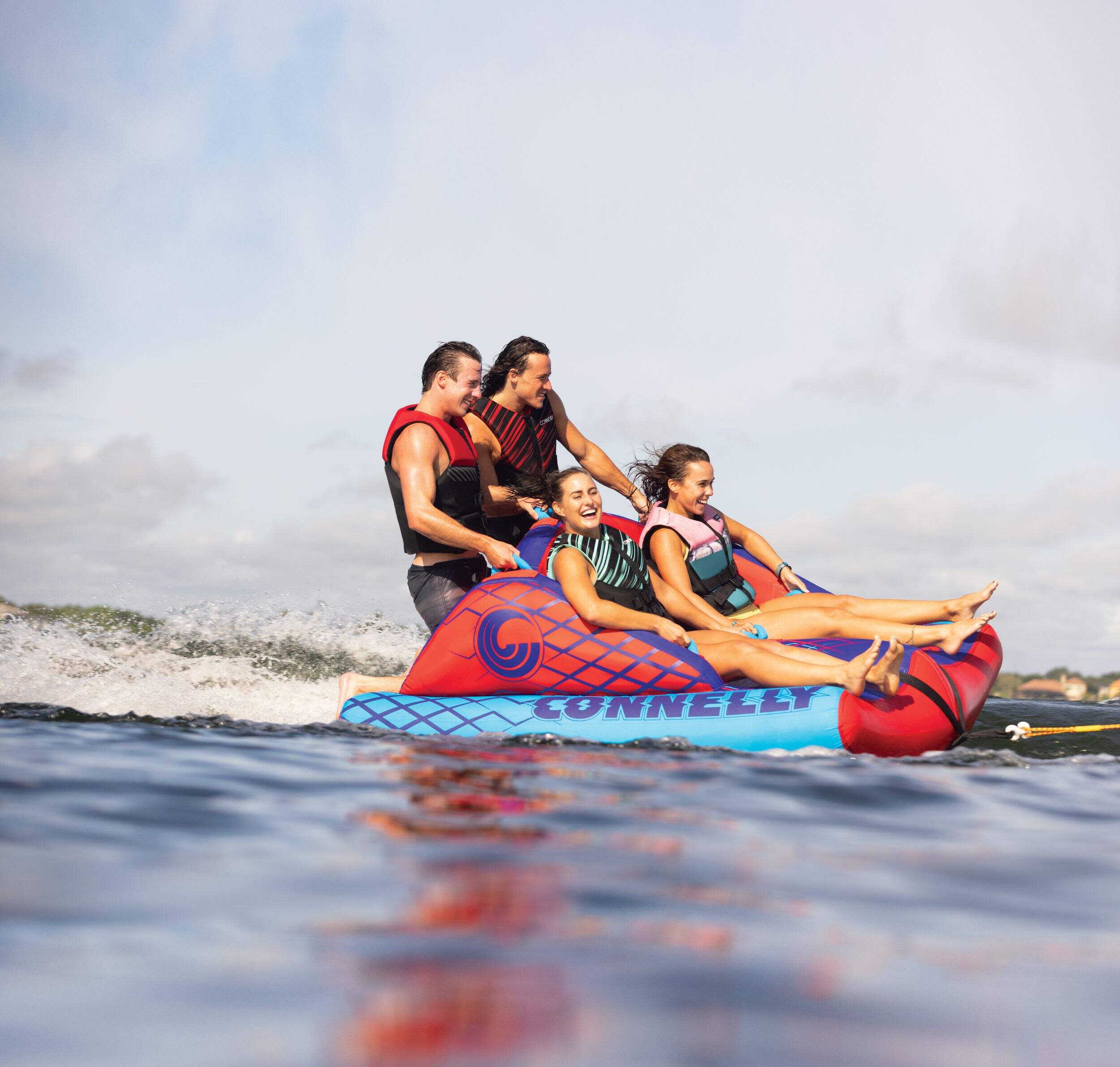 Connelly Yukon 4-Person Towable Tube