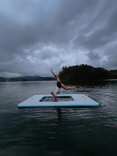 Paradise Pad Splash Pad 6.5' x 12' x 4" Inflatable Water Mat