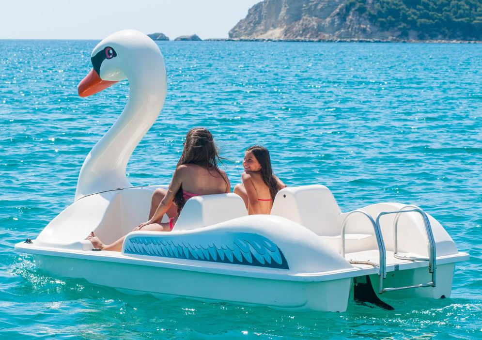 Martini Nautica Swan Pedal Boat