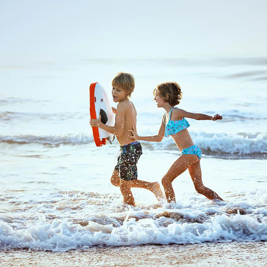 kids having fun with the Sublue Swii Electronic Kickboard