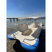 Load image into Gallery viewer, Martini Nautica Happy Hour 5 Person Pedal Boat