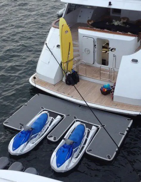 E Shape Inflatable Floating Jetski Dock For Marinas