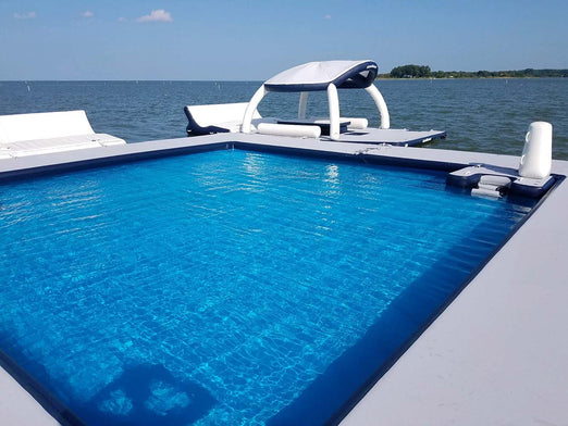 AquaBanas | Floating Quick Step