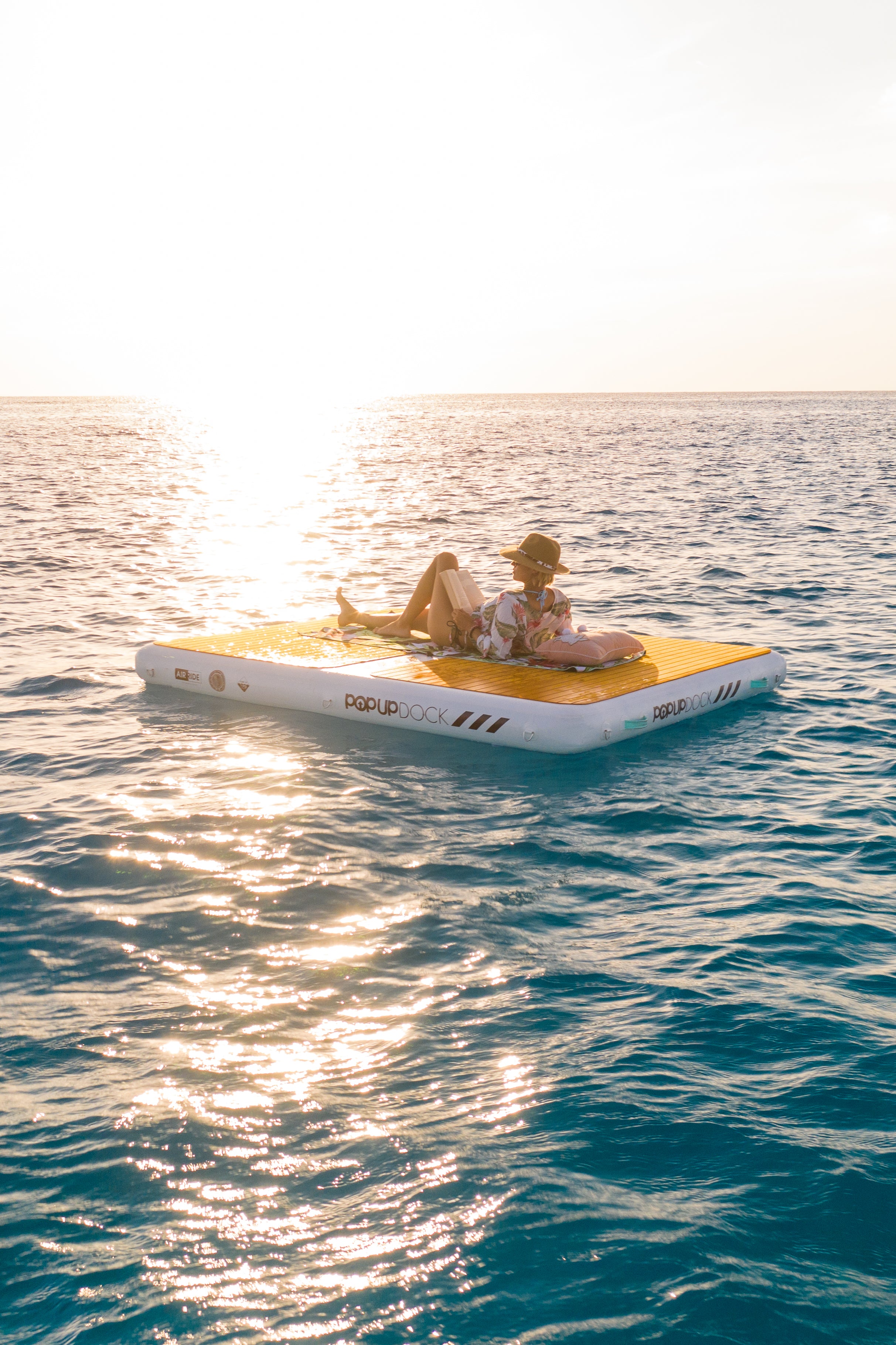 POP UP DOCK Inflatable Platform 8' x 7' x 8"