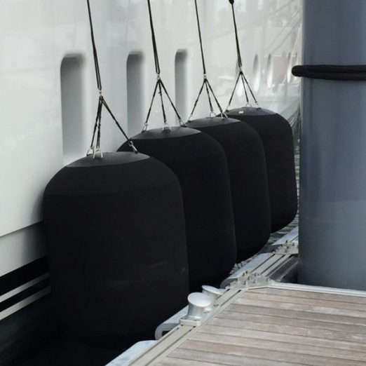 Aeré 4' Diameter Inflatable Fenders